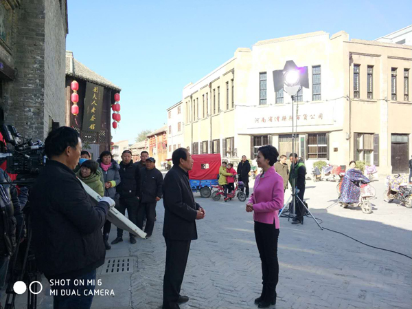 張存有受邀中央電視臺拍攝百年老店鋪、讓大家記住鄉(xiāng)愁